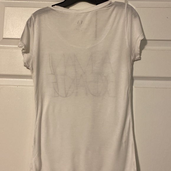 Armani Exchange Tee Shirt. Size medium. Used, great condition! No flaws. - Picture 5 of 5